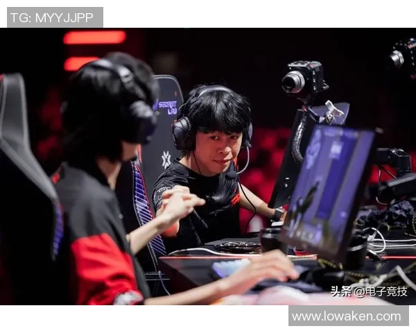 深度分析FPX战队的转换打法及其在比赛中的应用策略