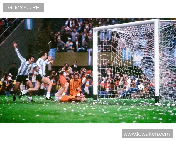 足球古典的魅力与传承探讨：从历史到现代的演变与影响